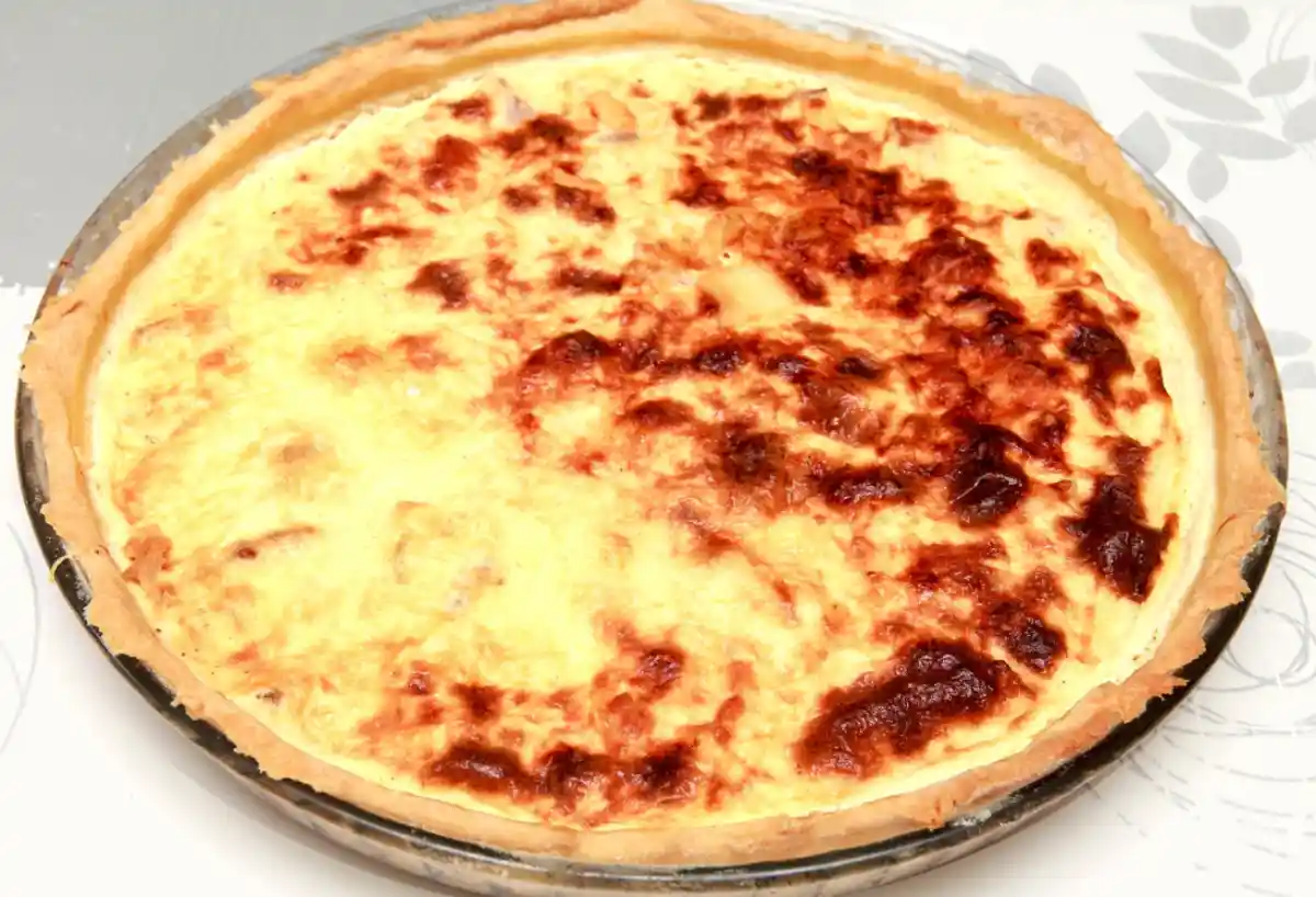 Quiche Lorraine - Tarte Salée Emblématique de l'Est de la France