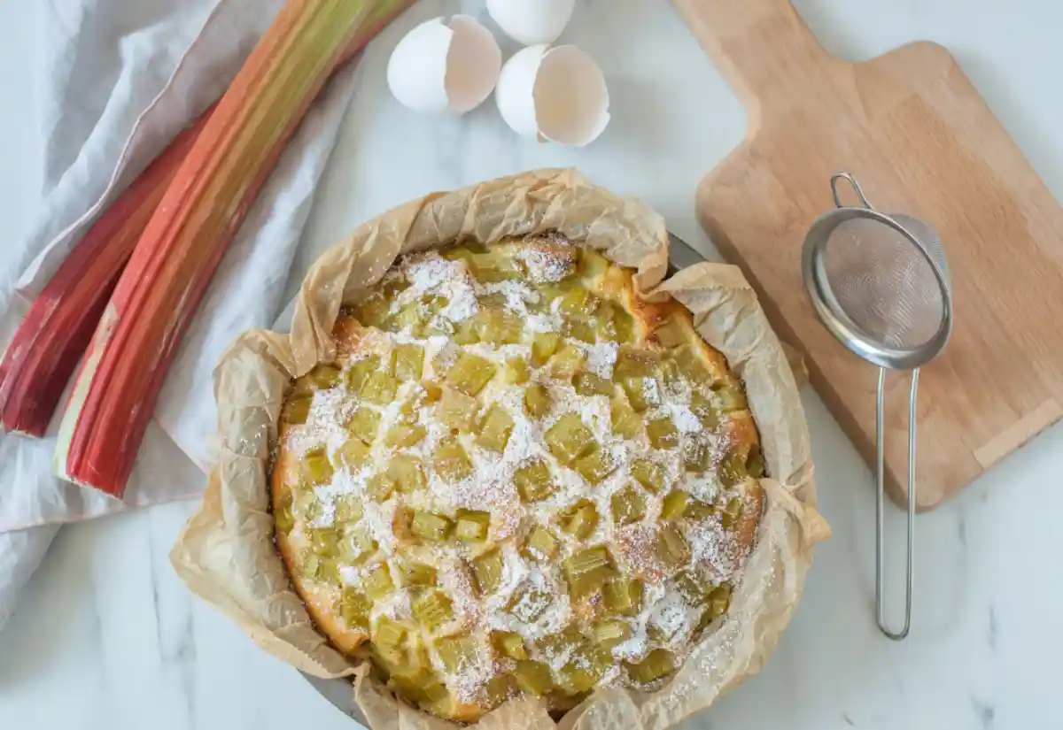 Tarte à la Rhubarbe - Dessert Printanier Traditionnel