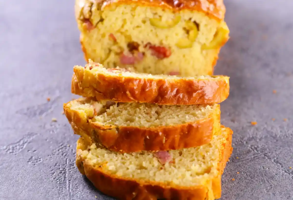 Cake au jambon et aux olives