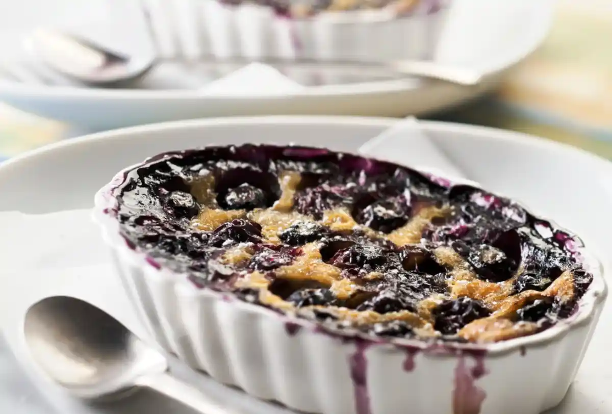 Clafoutis aux Myrtilles - Douceur Fruitée du Limousin
