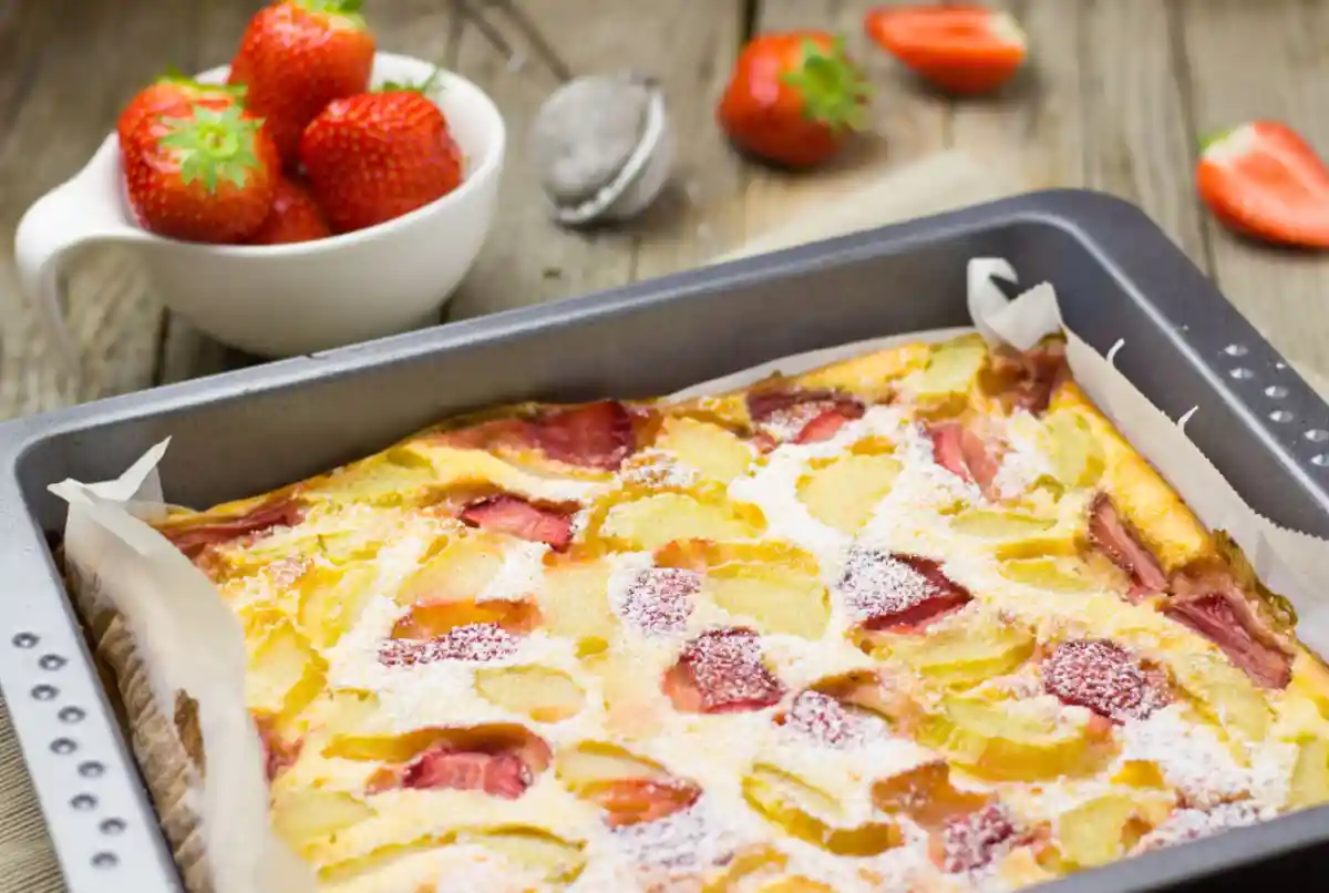 Clafoutis Fraises et Rhubarbe