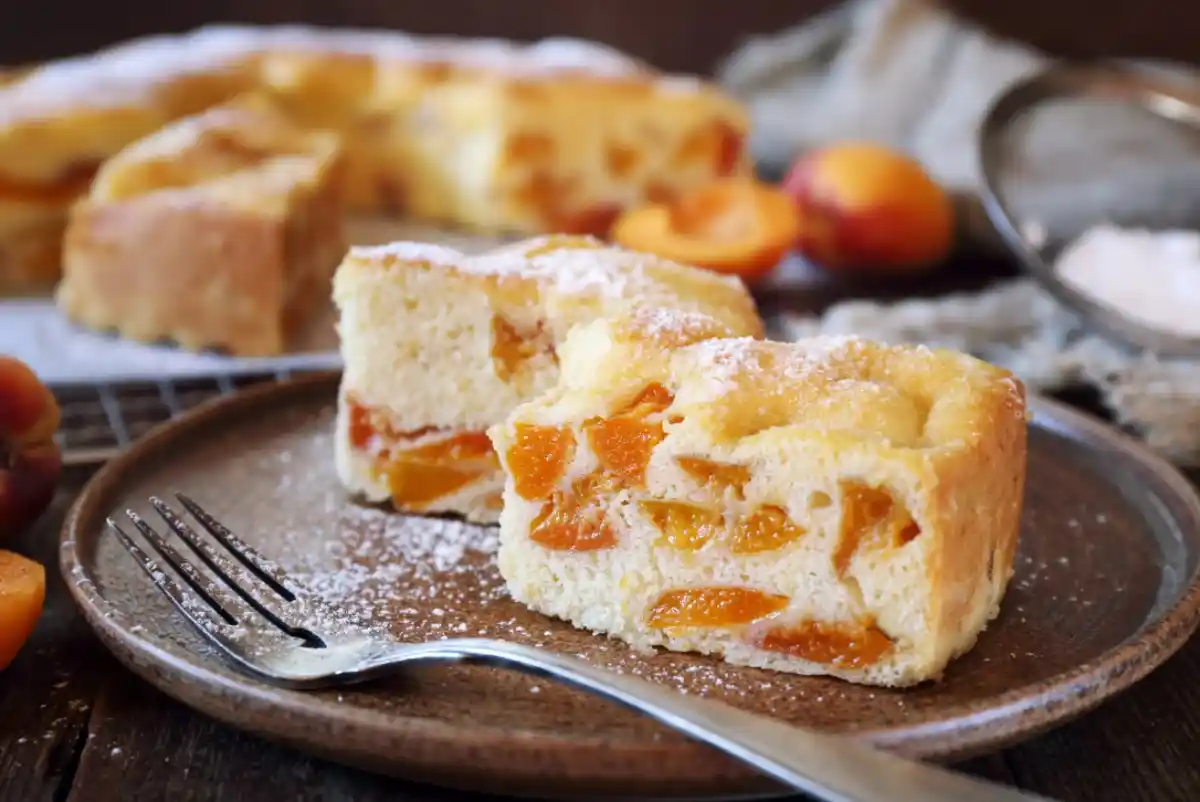 Gâteau Moelleux aux Abricots - Douceur Estivale