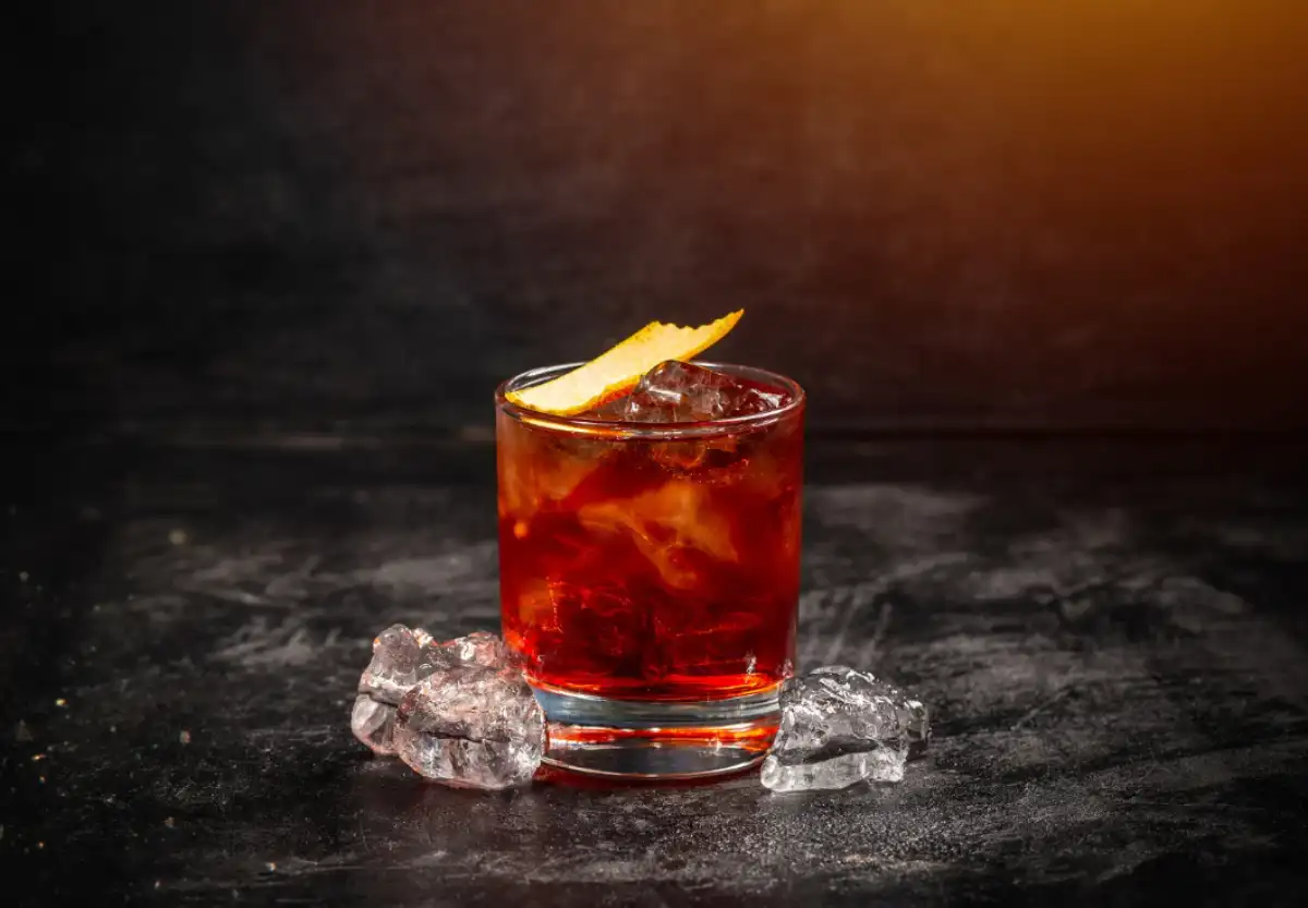 Le Negroni - L'Élégance Amère de l'Apéritif Italien