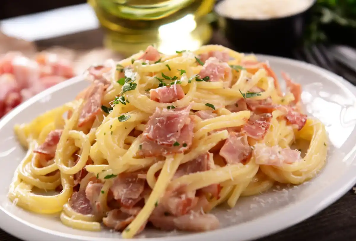 Pâtes à la Carbonara Authentique