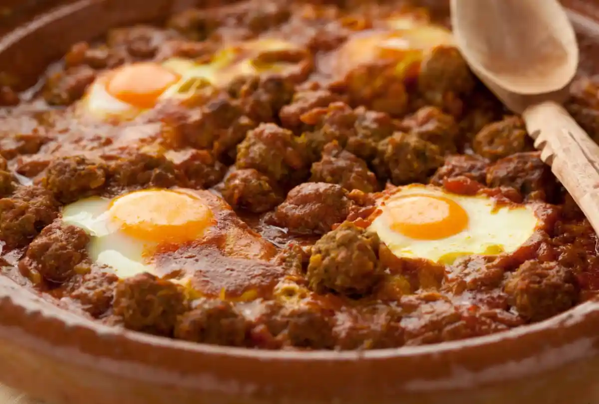 Tajine de Kefta aux Œufs